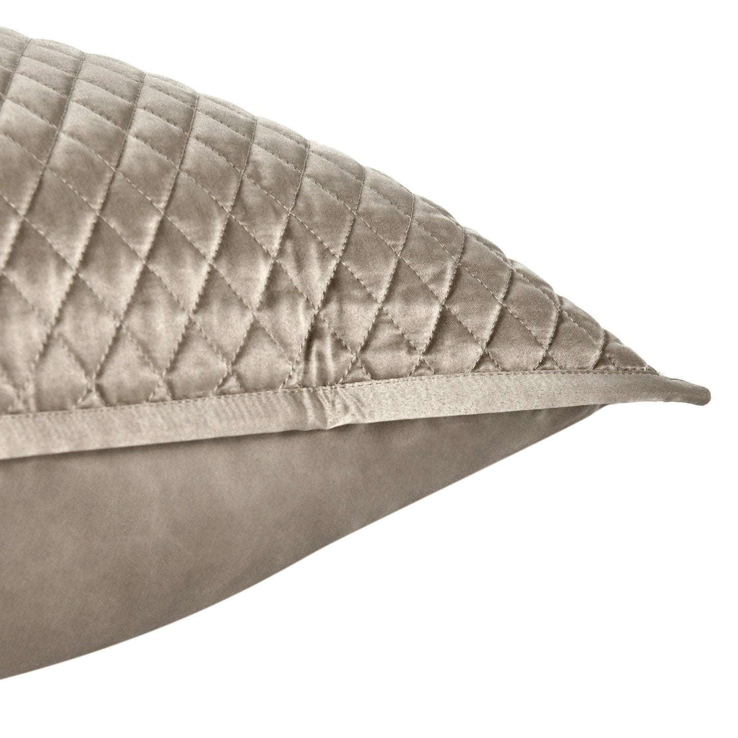 Diamond Pebble Quilt Collection