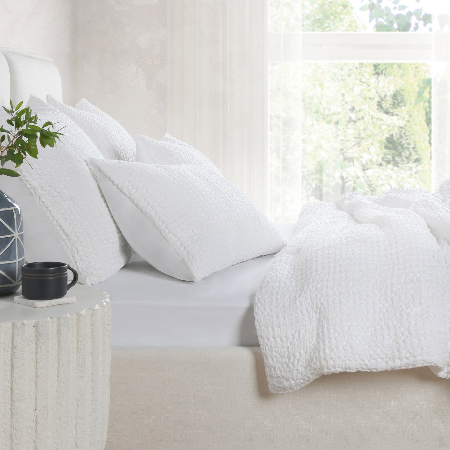 Colmar White Quilt Collection