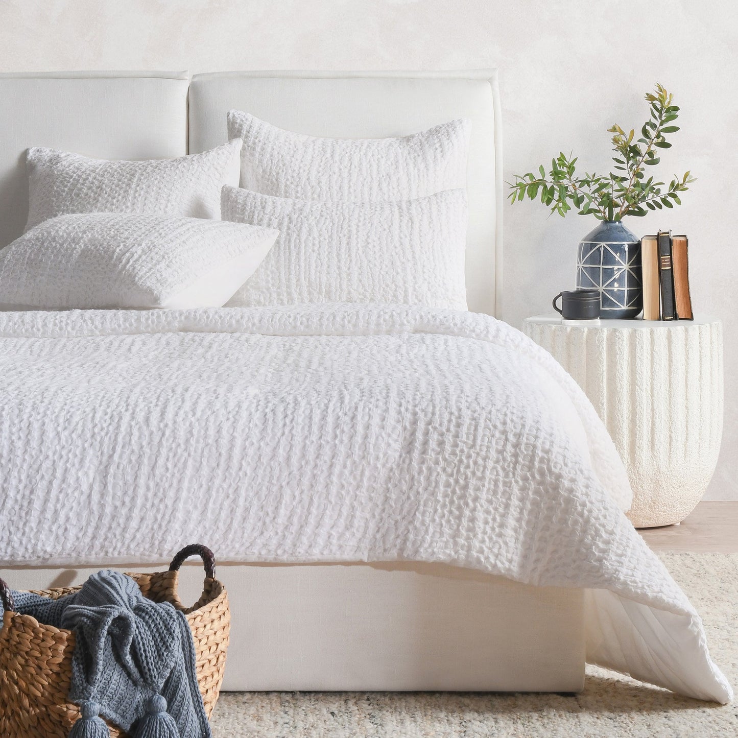 Colmar White Quilt Collection