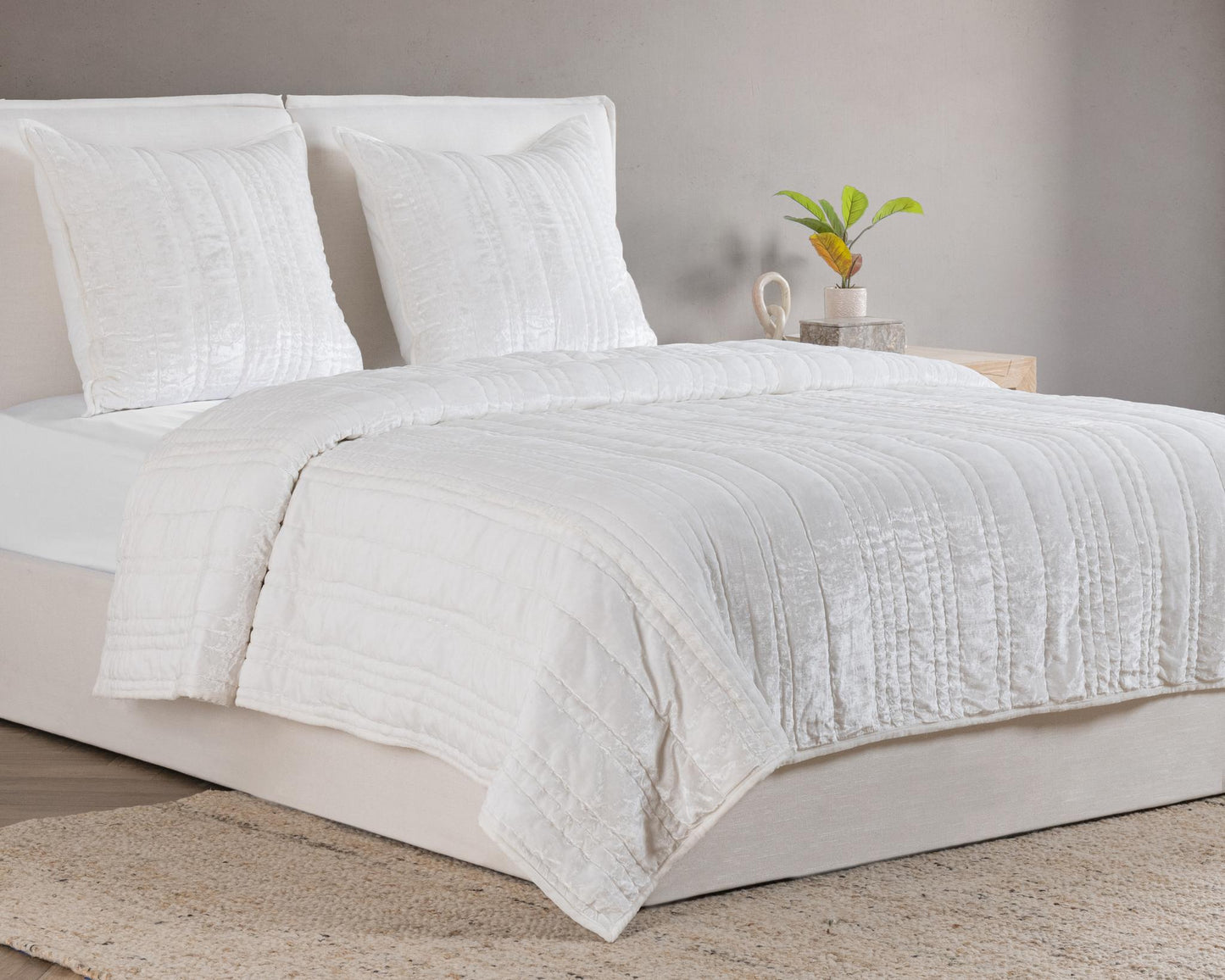 Seville Oyster Gray Quilt Collection