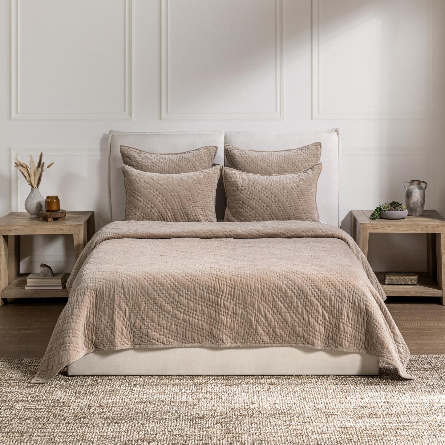 Elms Velvet Pebble Velvet Quilt Collection