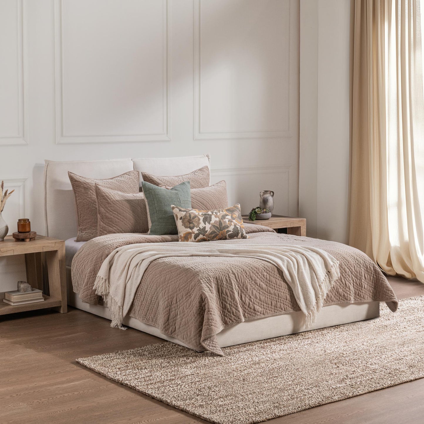 Elms Velvet Pebble Velvet Quilt Collection