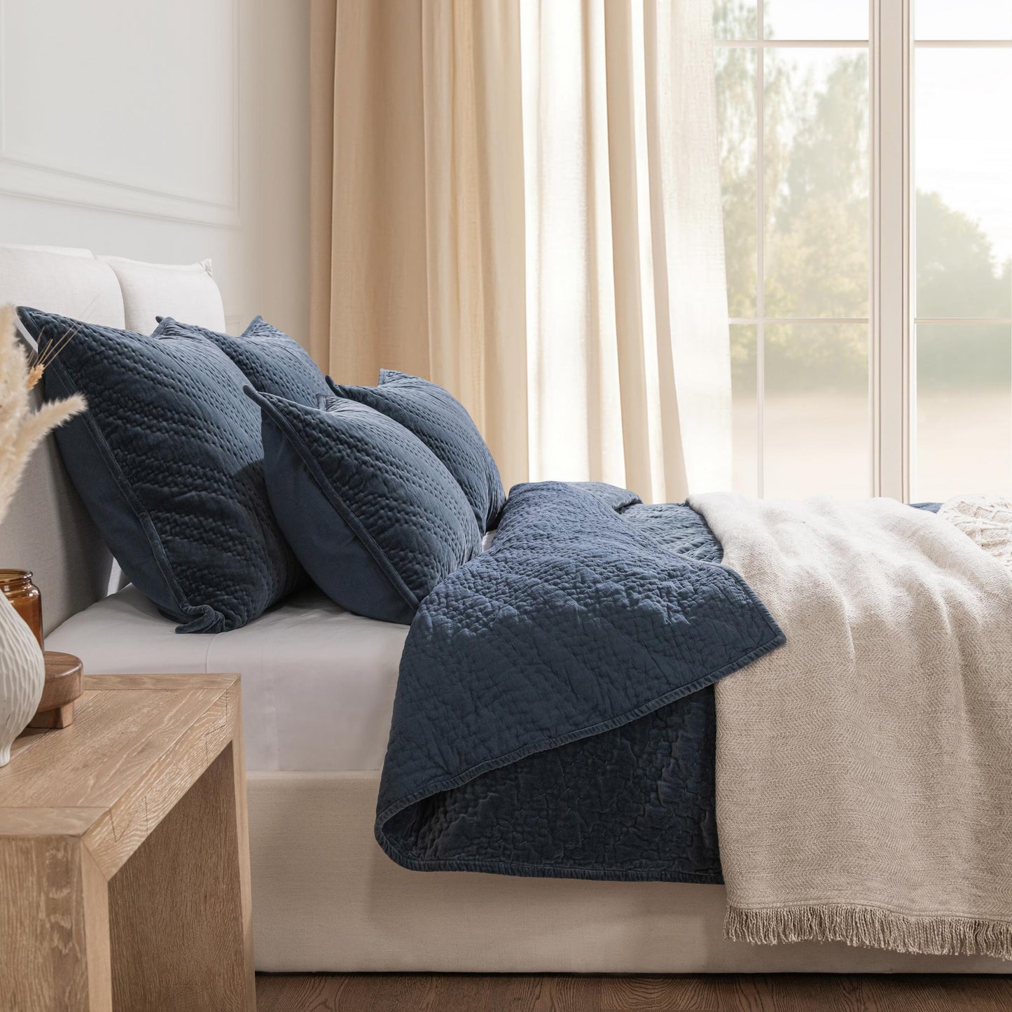 Elms Crisp Blue Velvet Quilt Collection