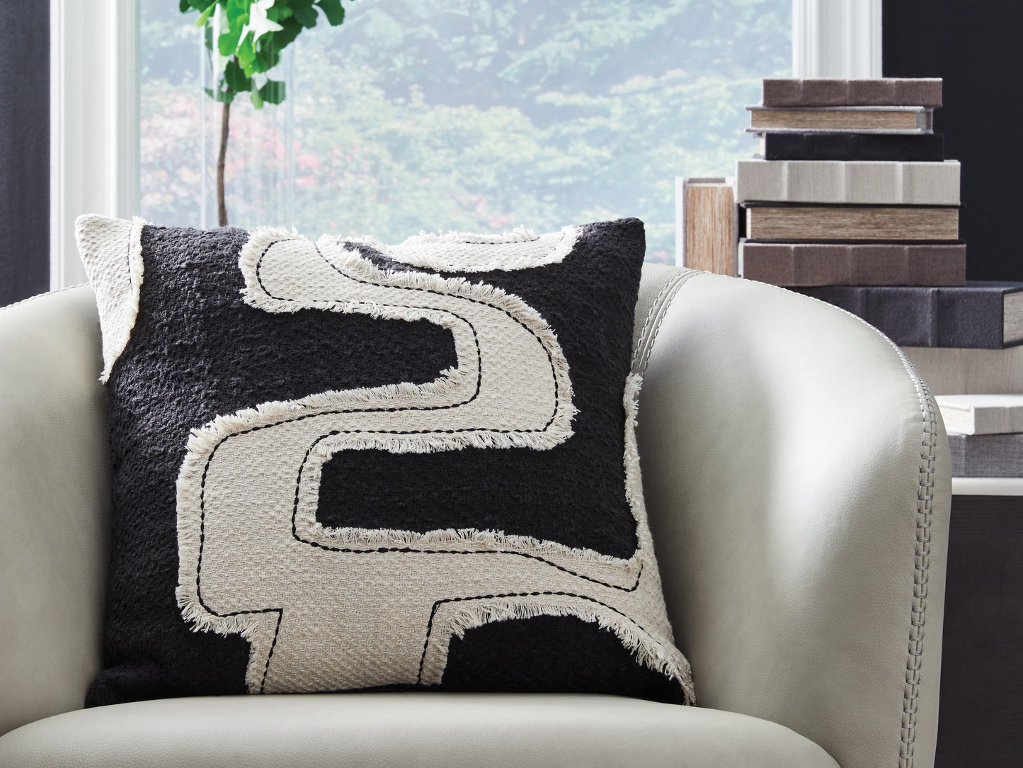 Veerbank Black/Beige Pillow (Set of 4)- Viva Furn