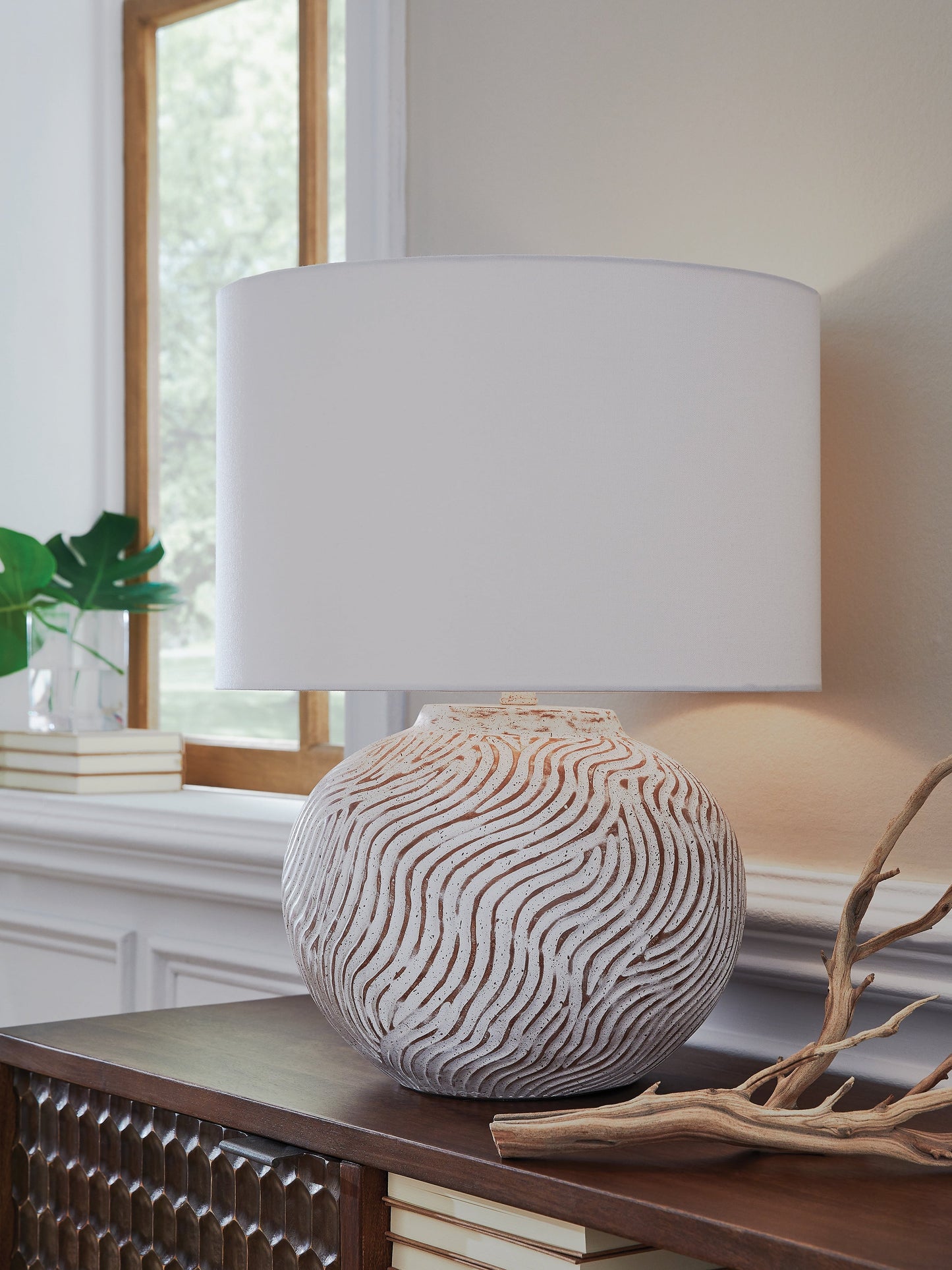 Vien Distressed White Table Lamp- Viva Furn