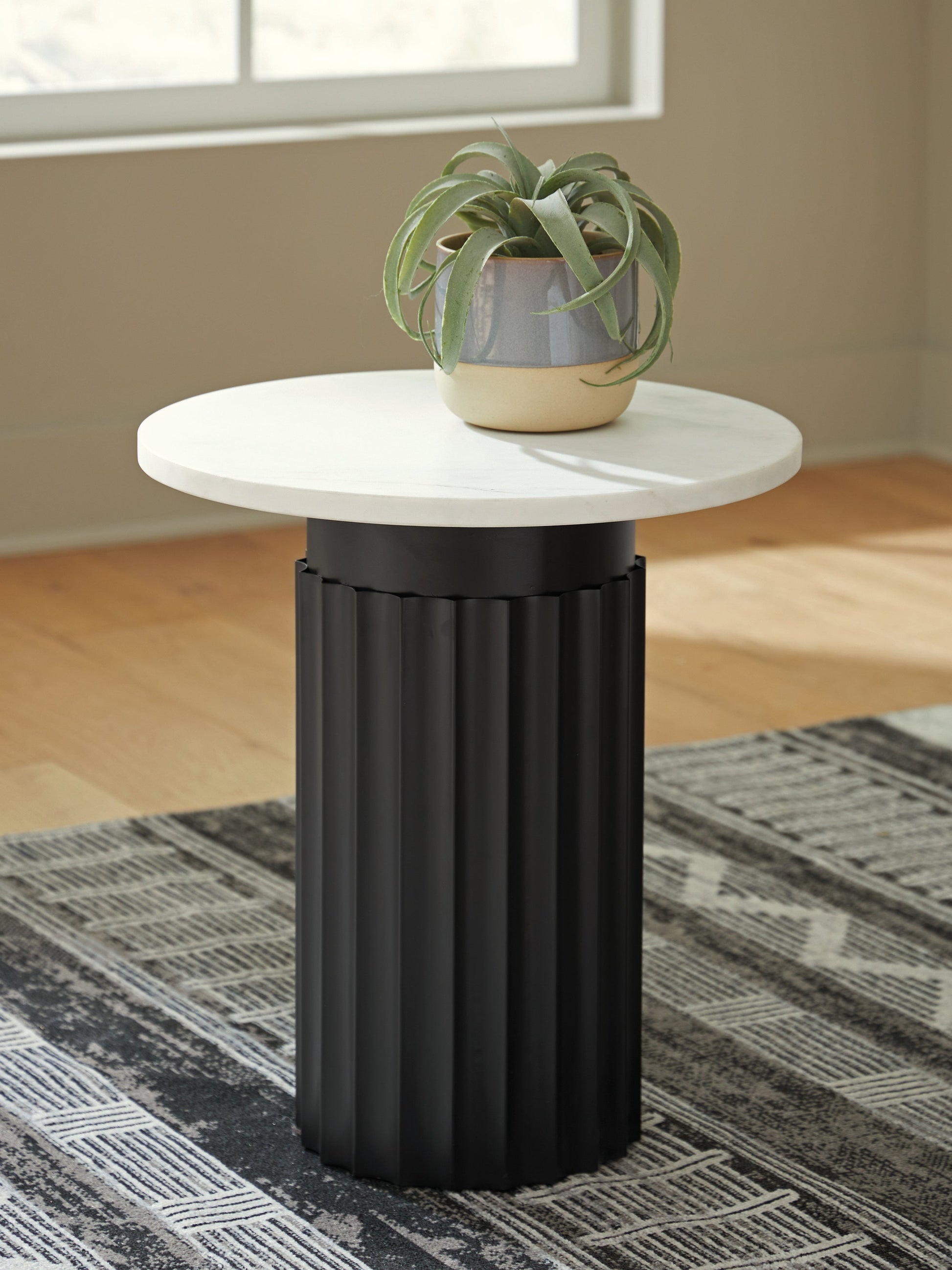 Wainstone Black/White Accent Table- Viva Furn