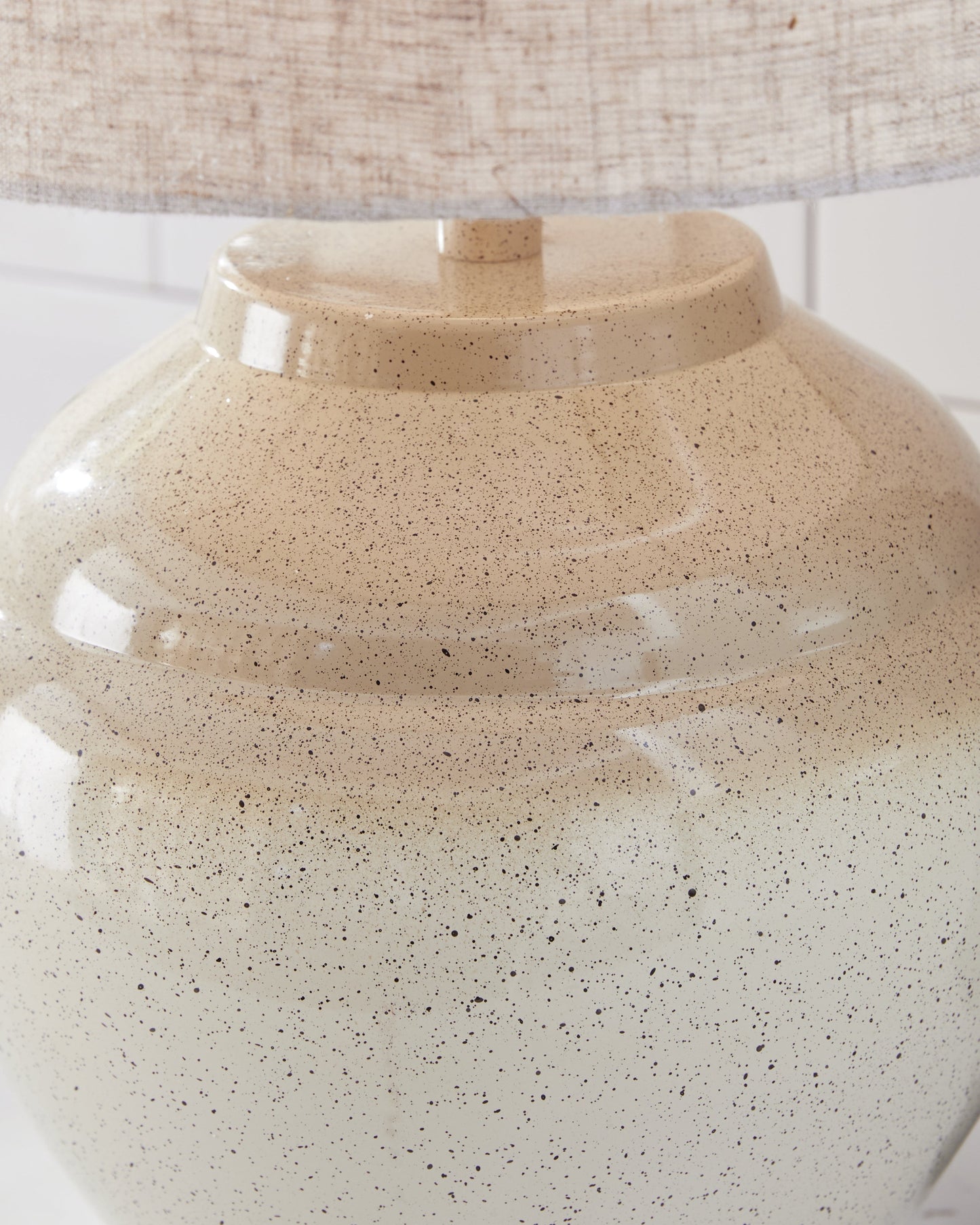 Waldish Cream/Beige Metal Table Lamp (1/CN)- Viva Furn