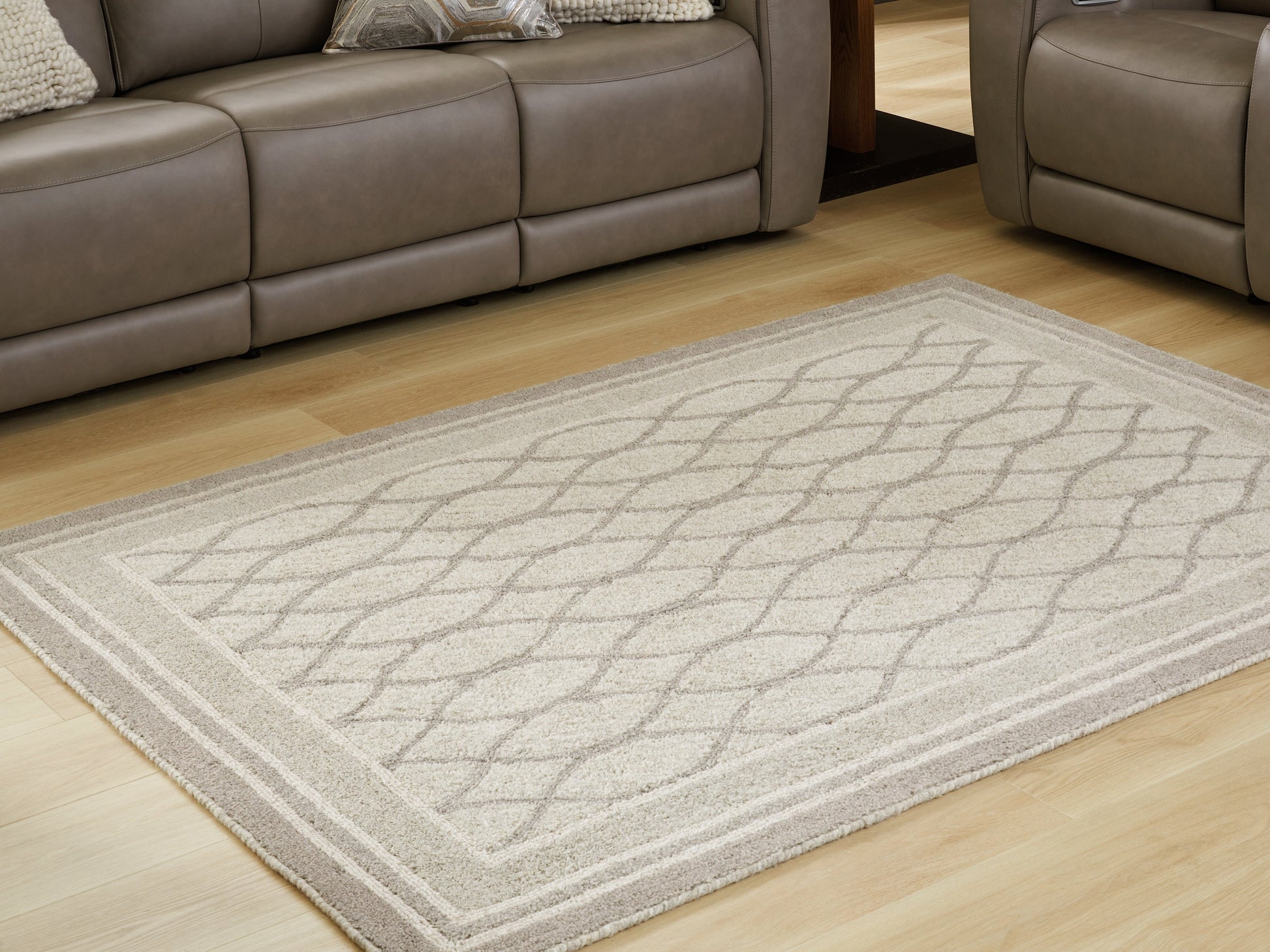 Wimney Gray Medium Rug- Viva Furn