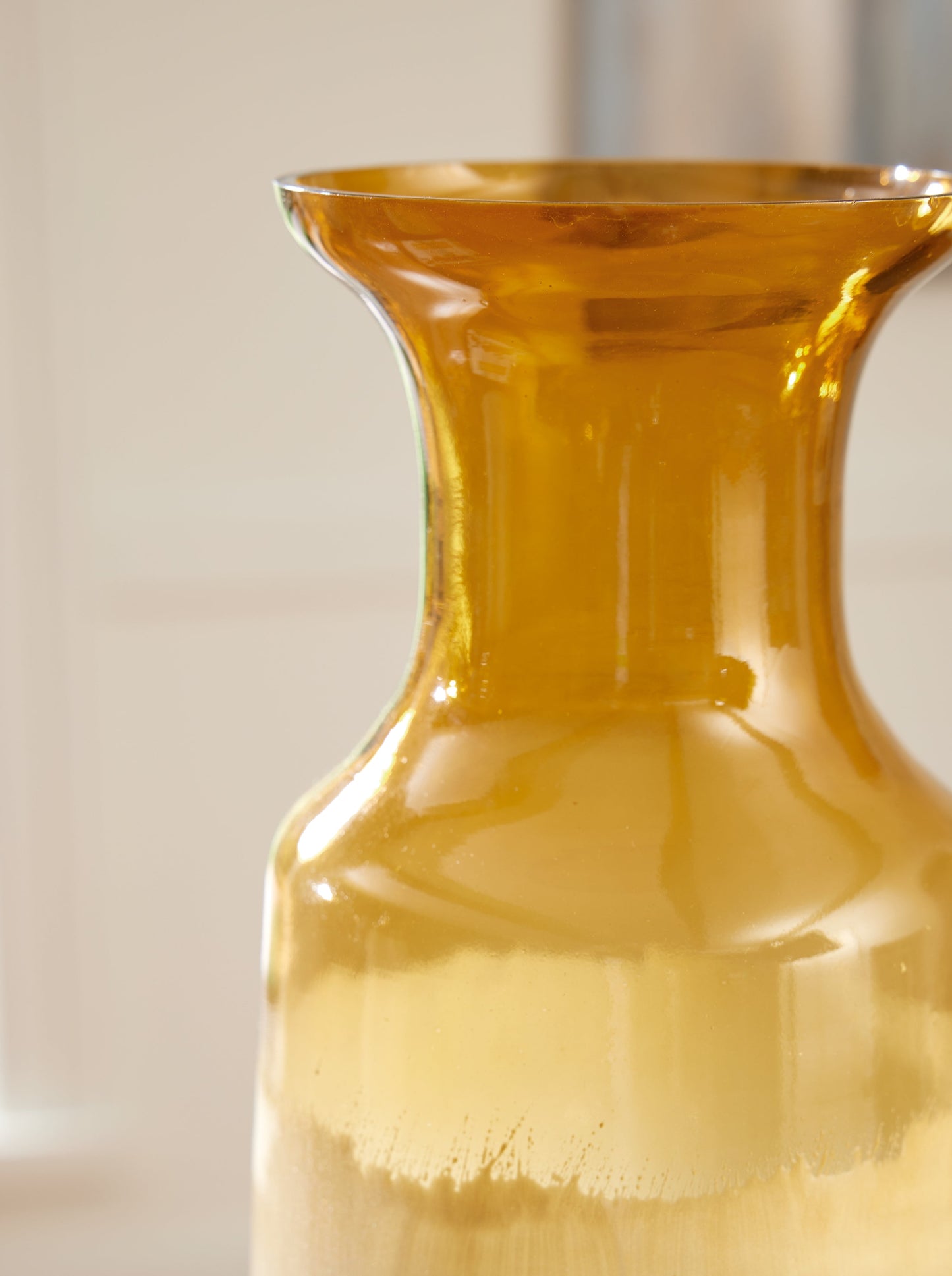 Wynburg White/Amber Vase- Viva Furn