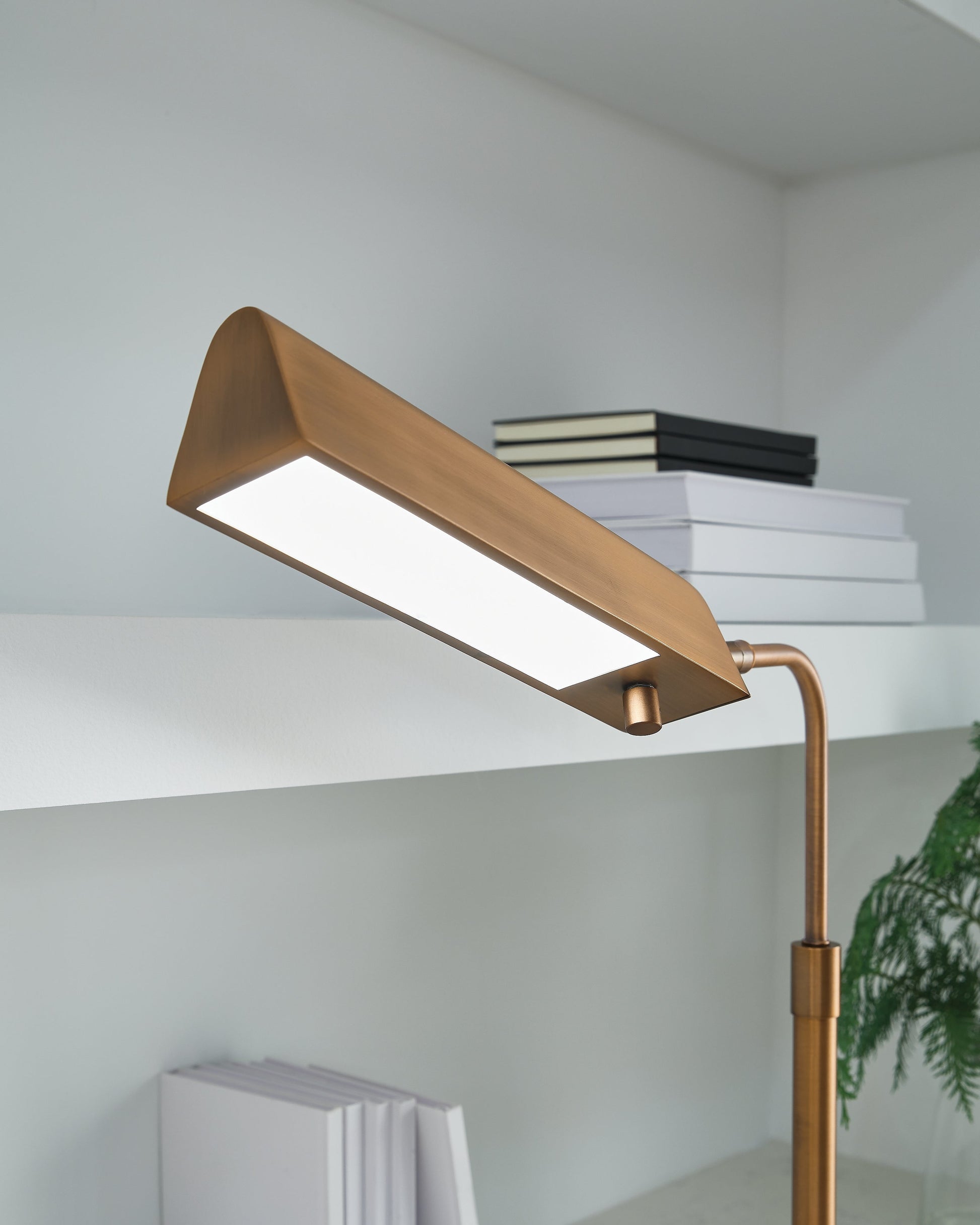 Yafe Bronze Desk Lamp- Viva Furn