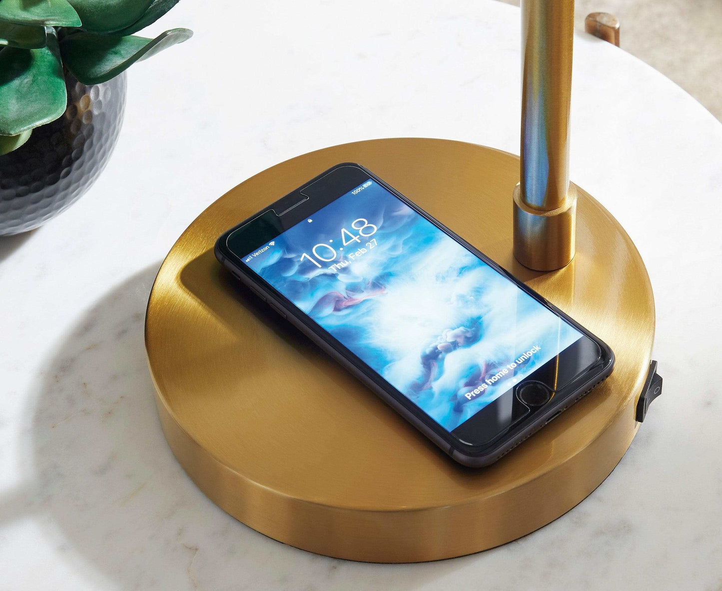 Abanson Gold Table/Desk Lamp w/ Wireless Charger