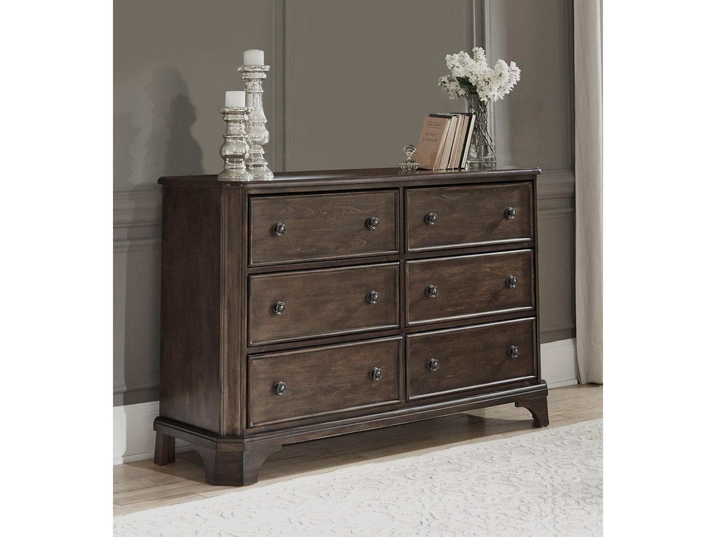 Adinton Dresser