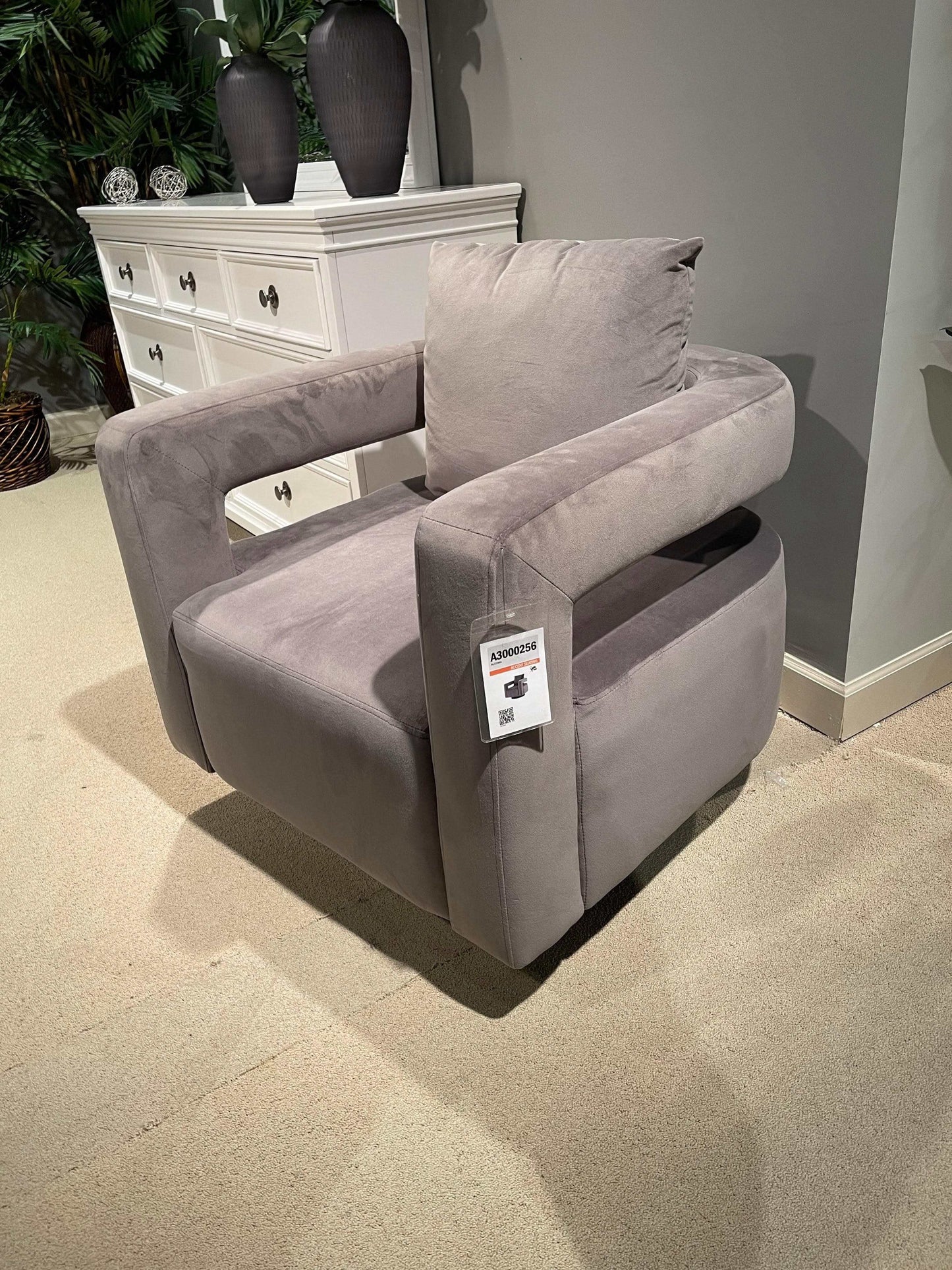 Alcoma Gray Velvet Swivel Accent Chair