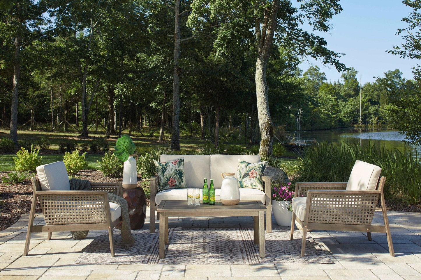 Barn Cove Outdoor Seating Group / 4pc