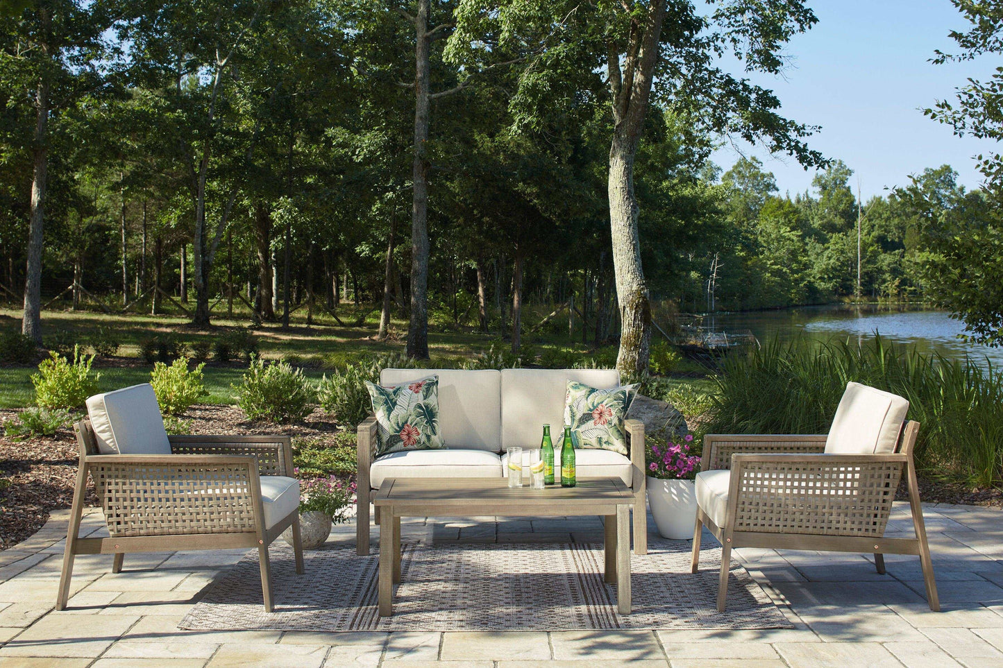 Barn Cove Outdoor Seating Group / 4pc