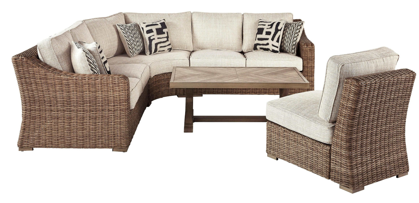 Beachcroft Beige 4pc Outdoor Sectional Set w/ Cushion