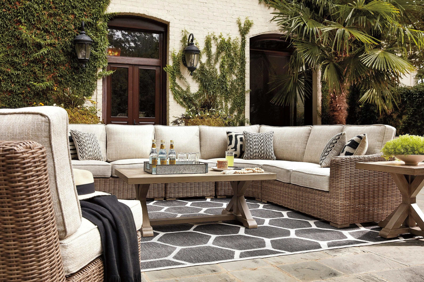 Beachcroft Beige 5pc Outdoor Seating Set w/ Cushion