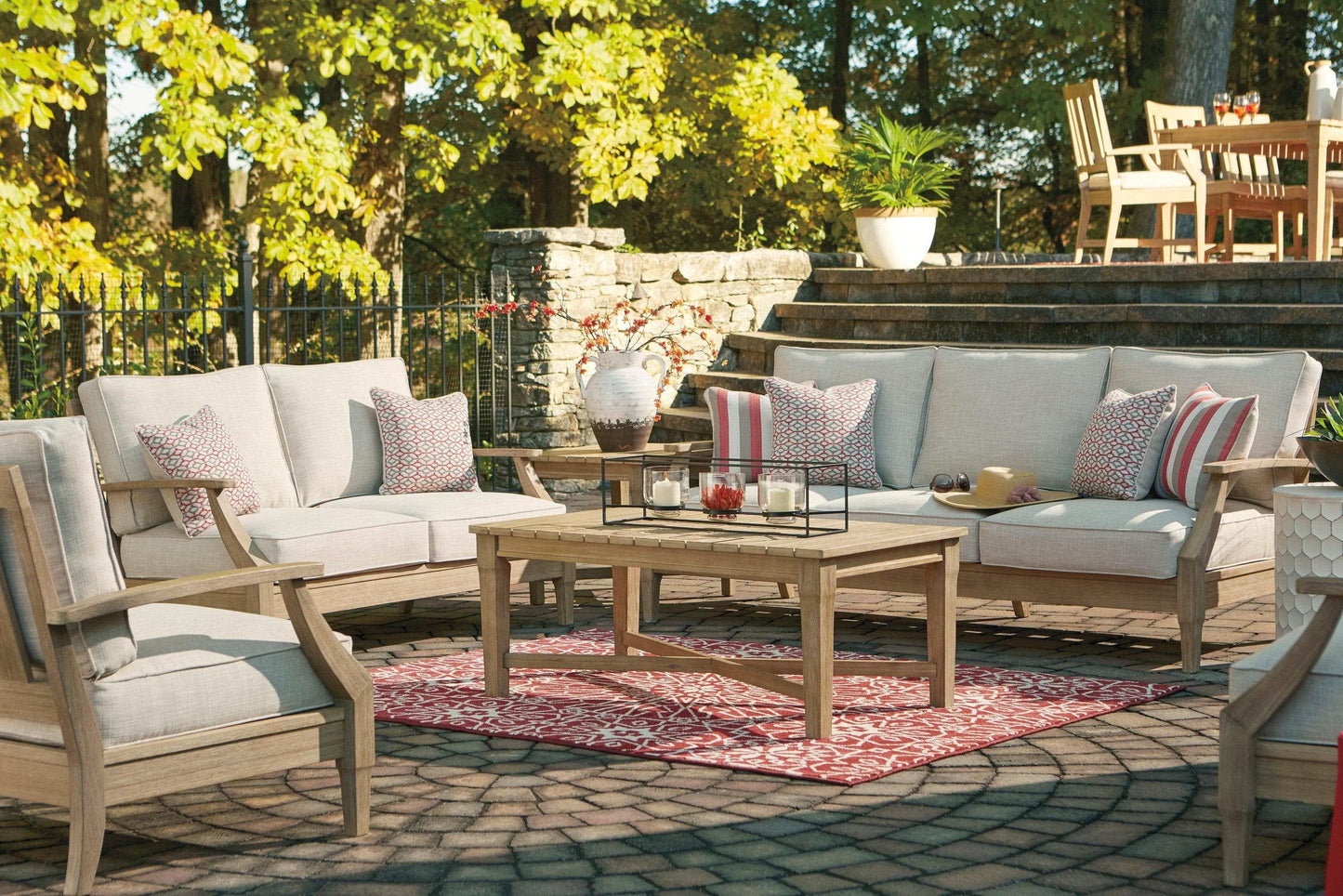 Clare View Outdoor Seating Group / 4pc