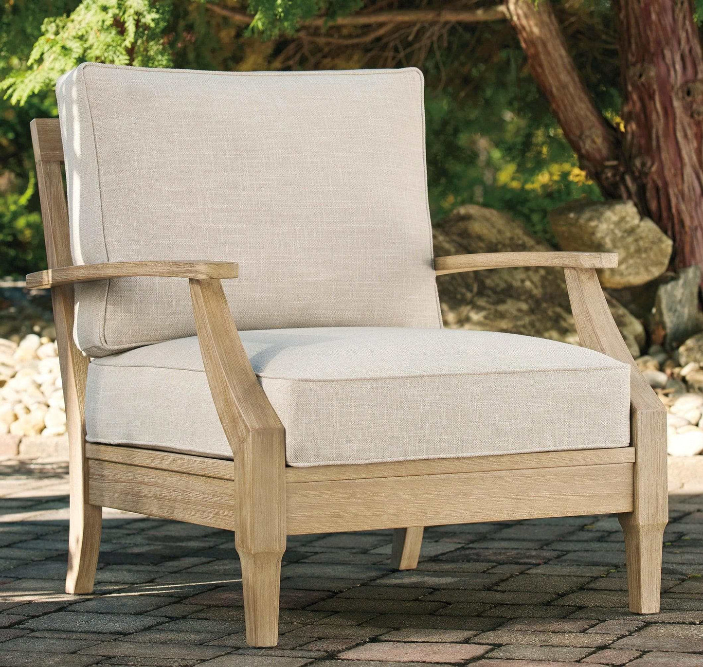 Clare View Outdoor Lounge Chair w/ Cushion