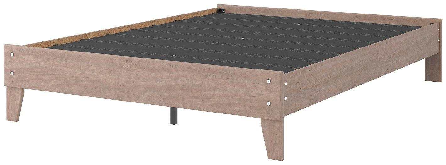 Flannia Queen Platform Bed