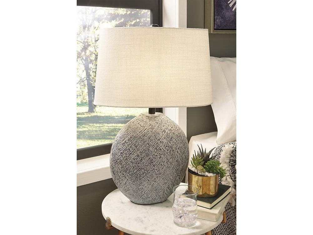 Harif Table Lamp