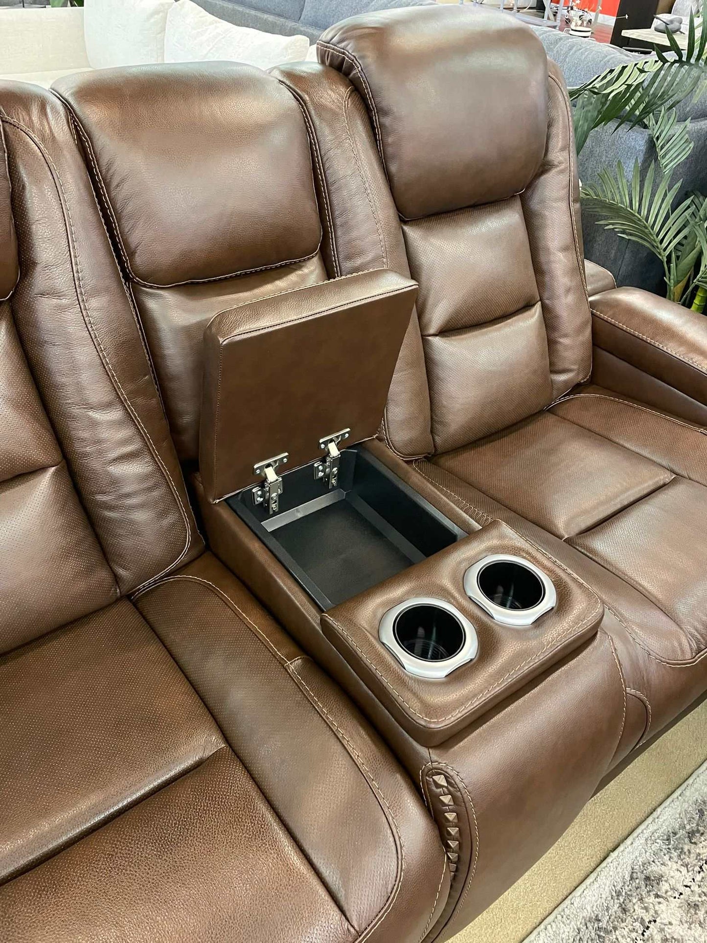 The Man-Den Mahogany Power Reclining Loveseat w/ Console