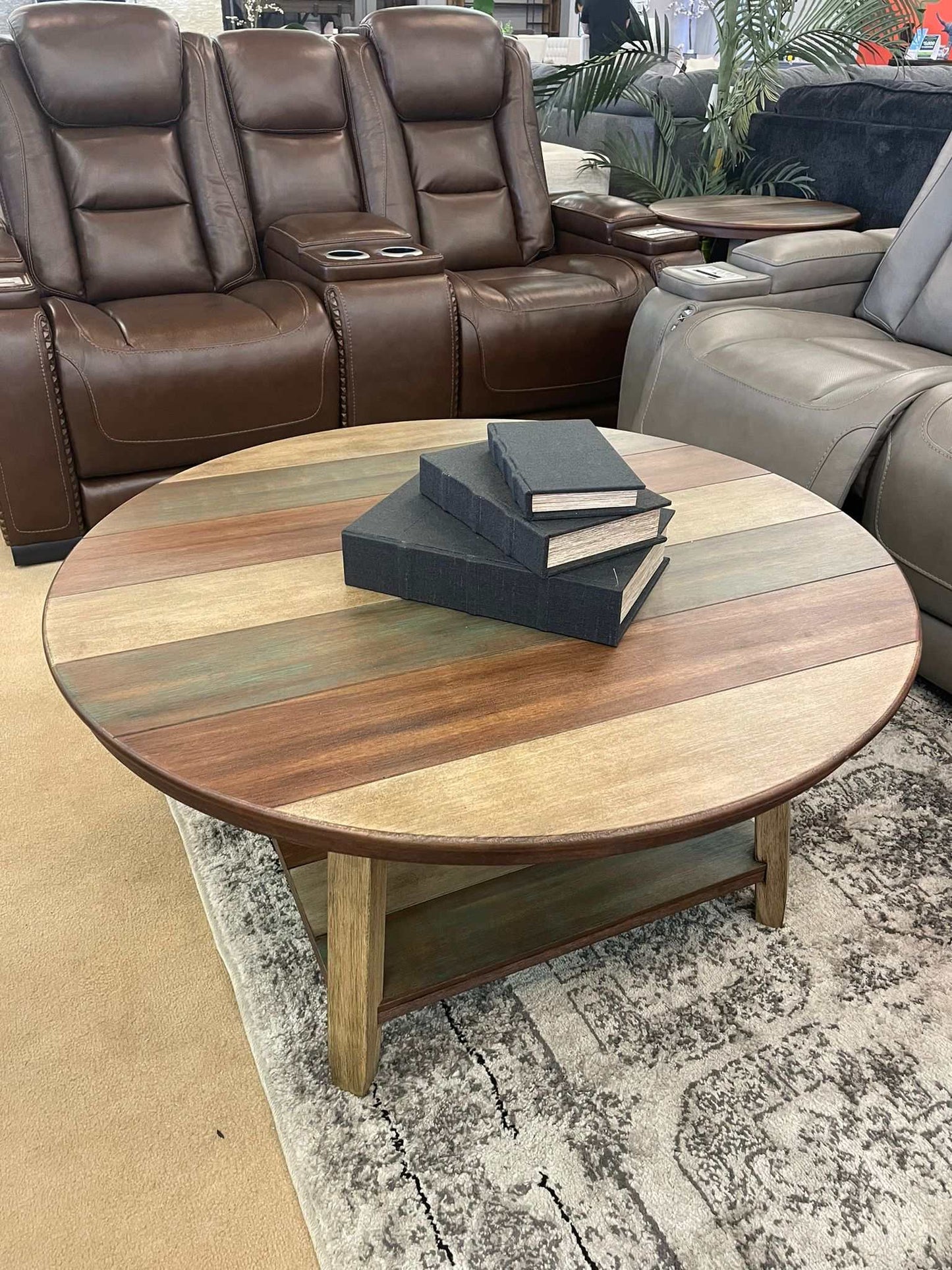 Raebecki Coffee Table Set / 3pc