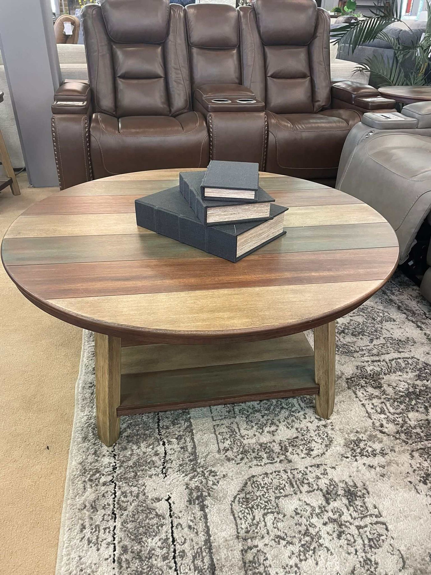 Raebecki Coffee Table Set / 3pc