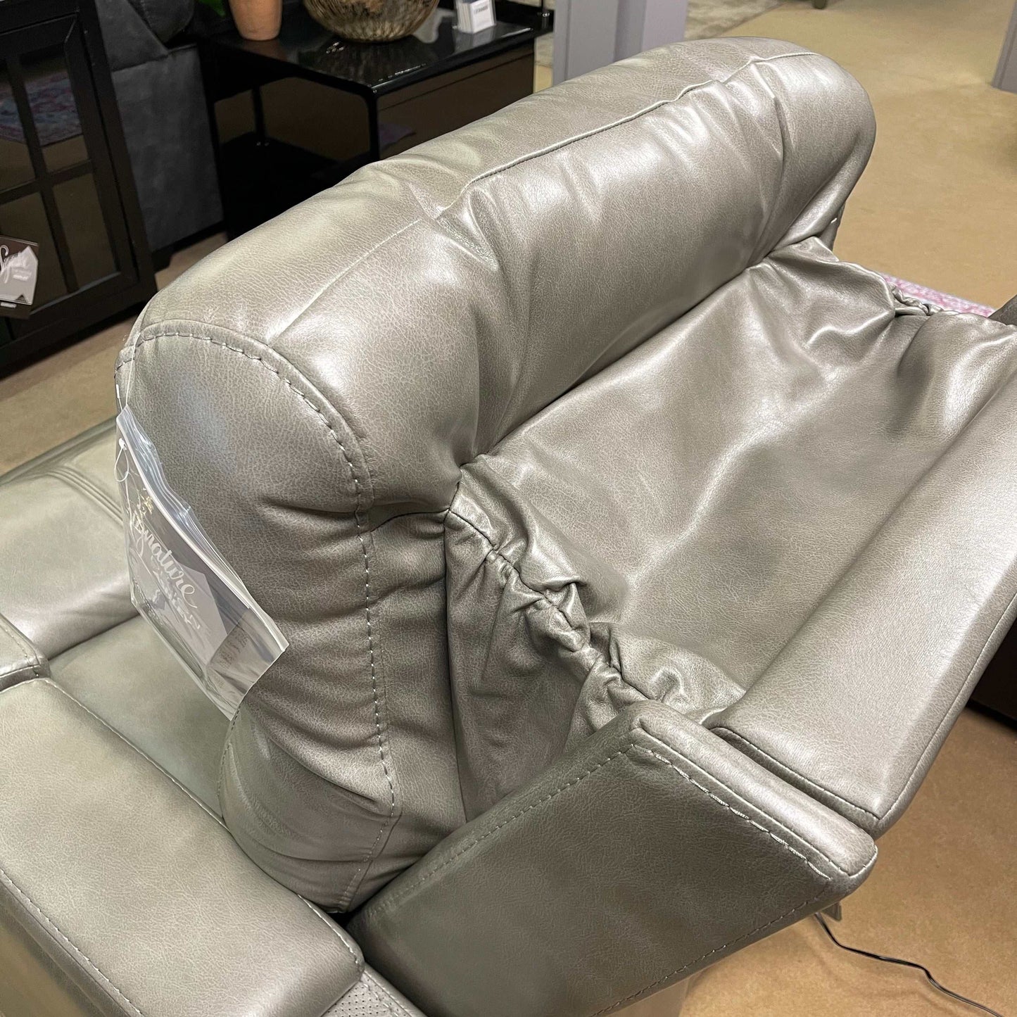 Benndale Gray Power Recliner w/ LED