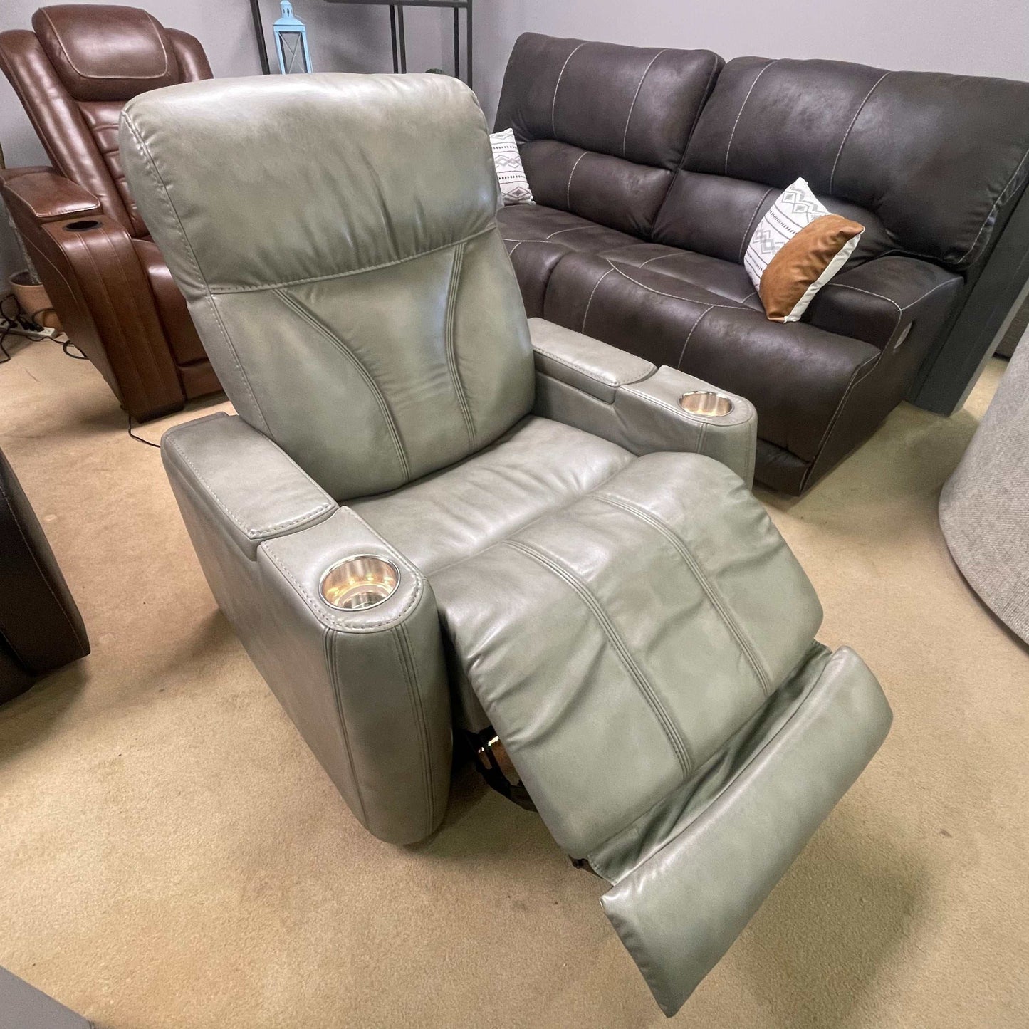 Benndale Gray Power Recliner w/ LED