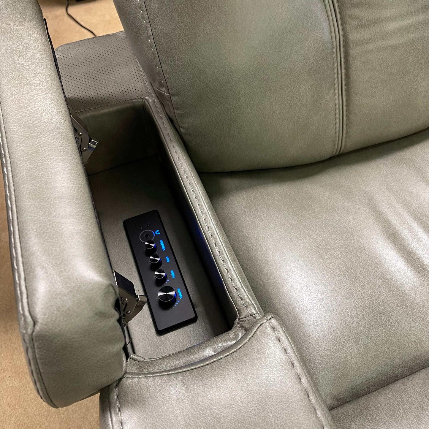 Benndale Gray Power Recliner w/ LED