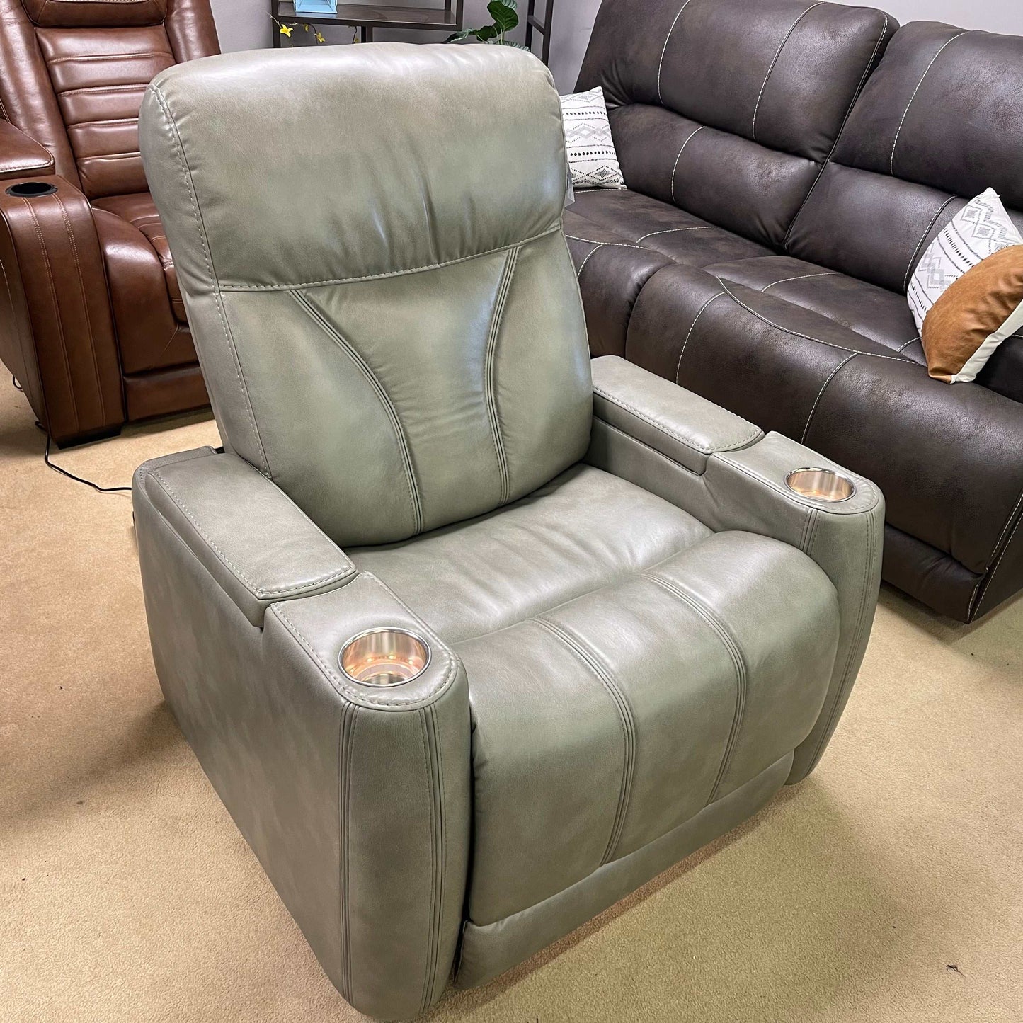 Benndale Gray Power Recliner w/ LED