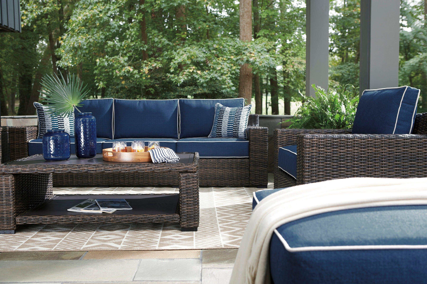 Grasson Lane Outdoor Seating Group / 5pc Set