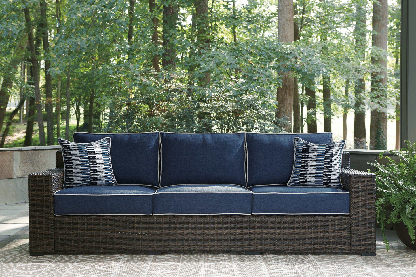 Grasson Lane Outdoor Seating Group / 5pc Set