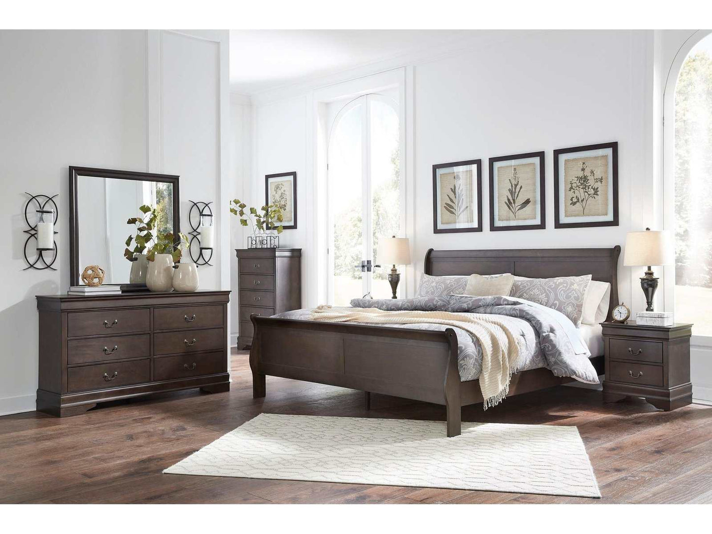 Leewarden Dark Brown Queen Sleigh Bedroom Set / 4pc