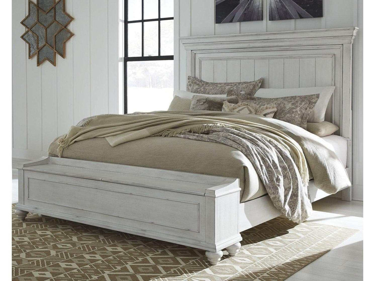 Kanwyn California King Panel Bed w/ Storage Bench