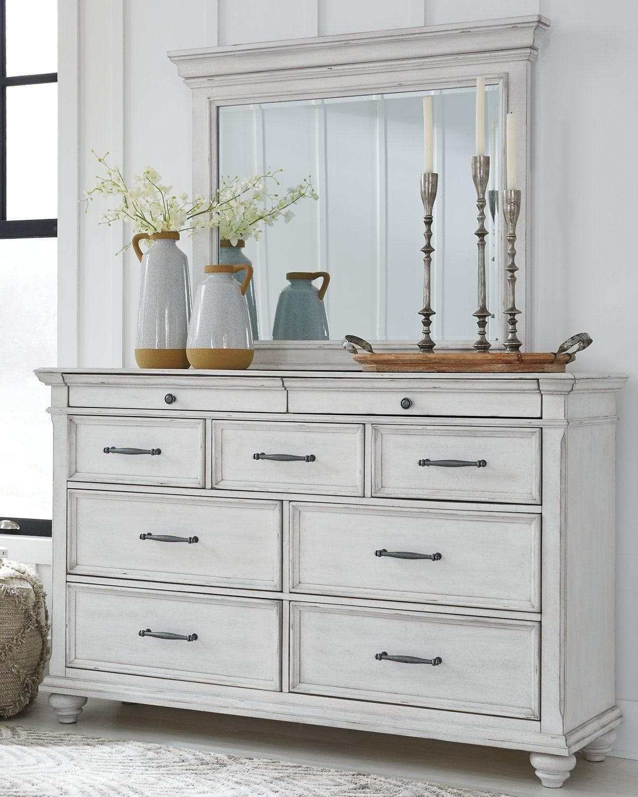 Kanwyn Whitewash Queen Bedroom Set / 3pc