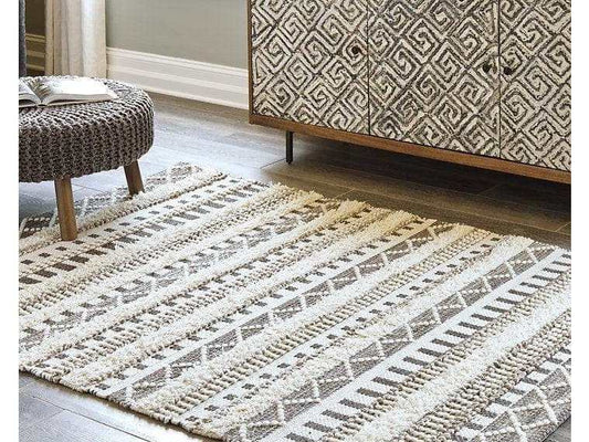 Karalee 5' x 7' Rug