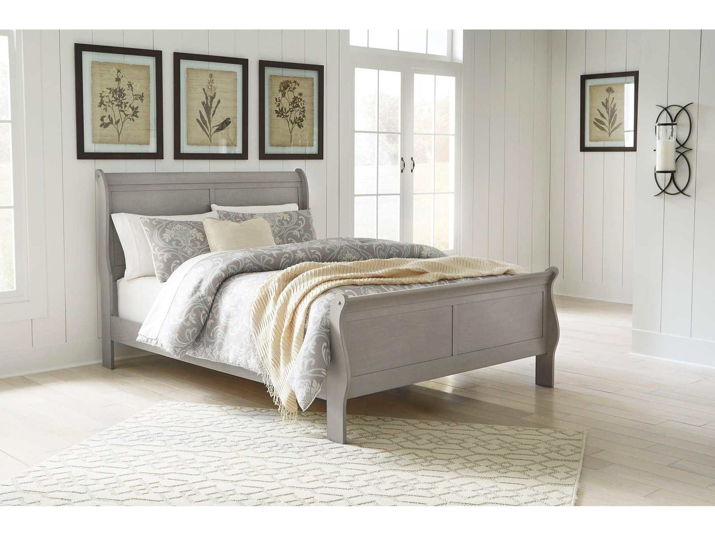 Kordasky Gray Queen Sleigh Bed