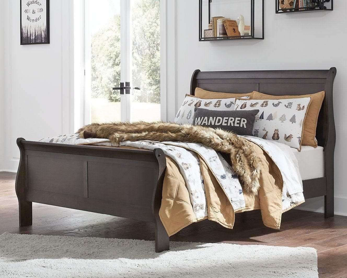 Leewarden Dark Brown Sleigh Bed