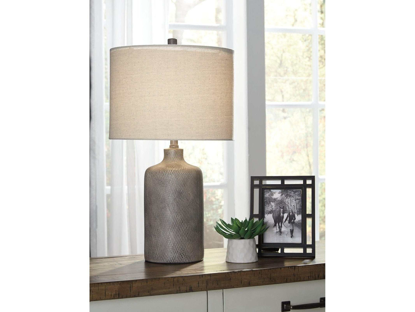 Linus Table Lamp