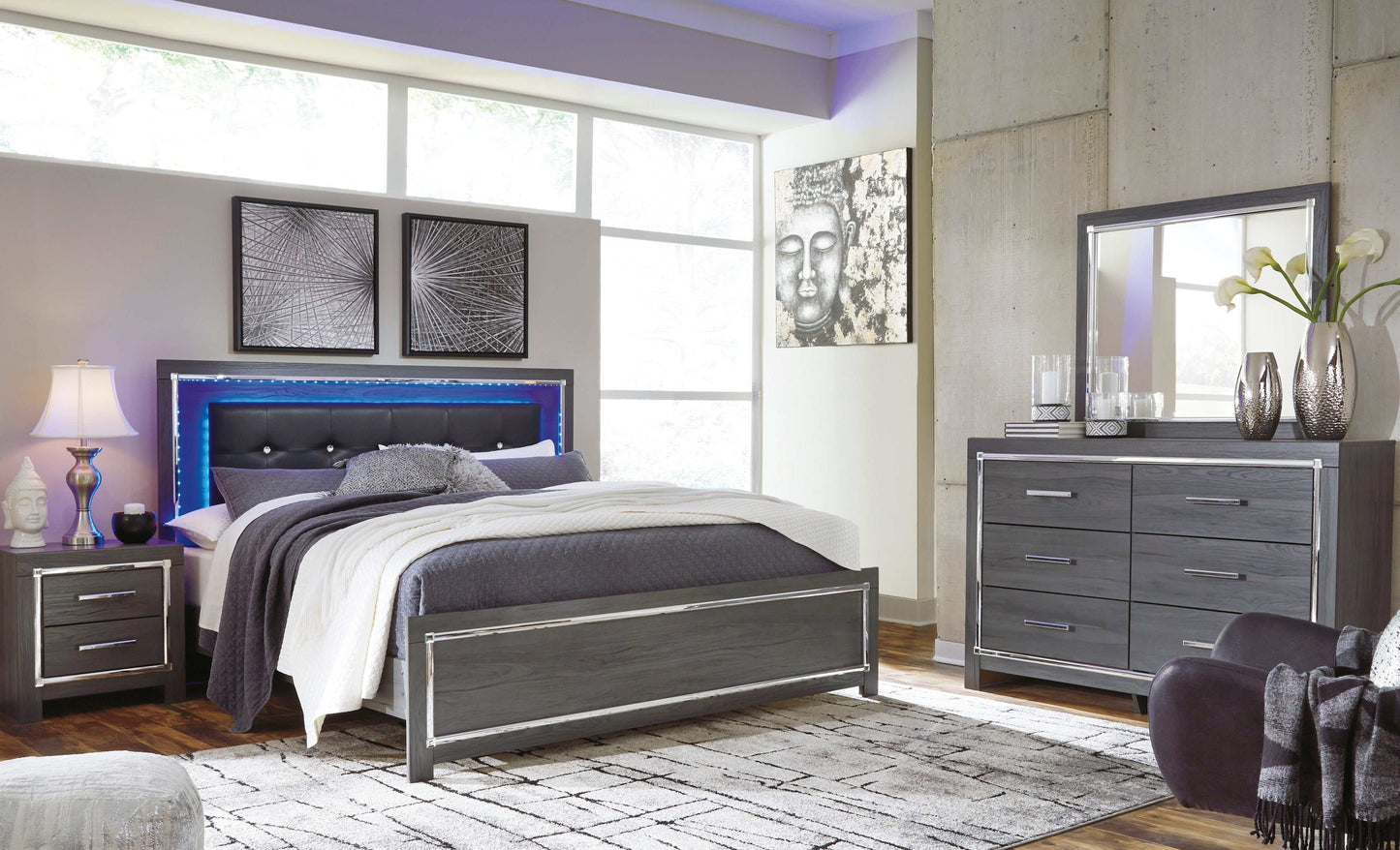 Lodanna Gray Queen Panel Bed w/ LED Bedroom Set / 4pc