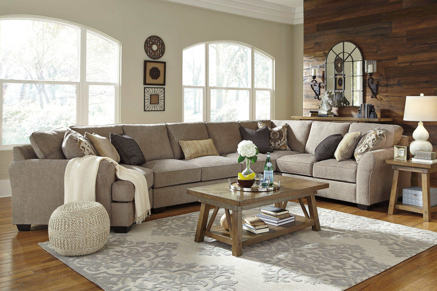 Pantomine 4pc Sectional w/ Armless Sofa & LAF Cuddler