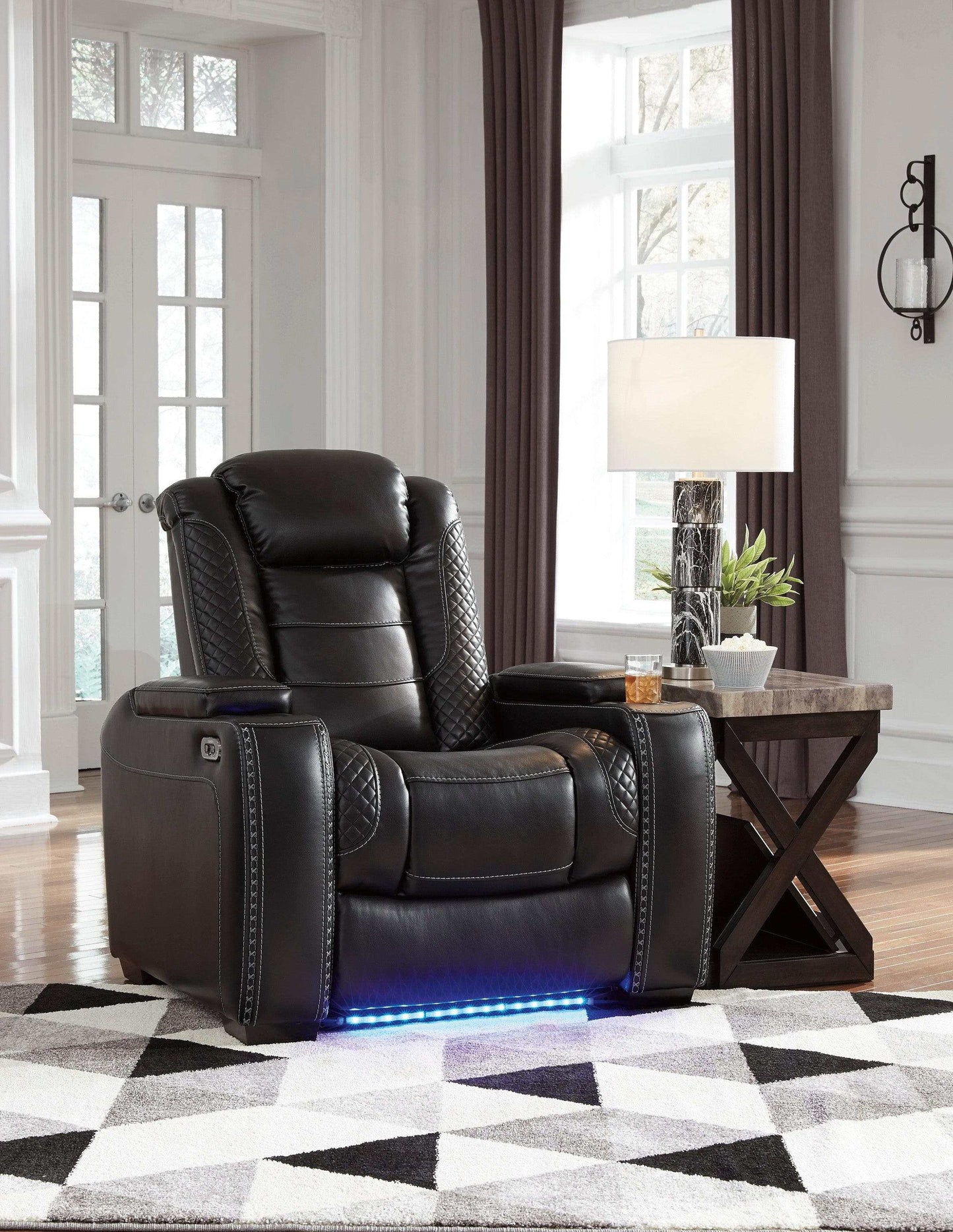 Party Time Midnight Power Recliner w/LED