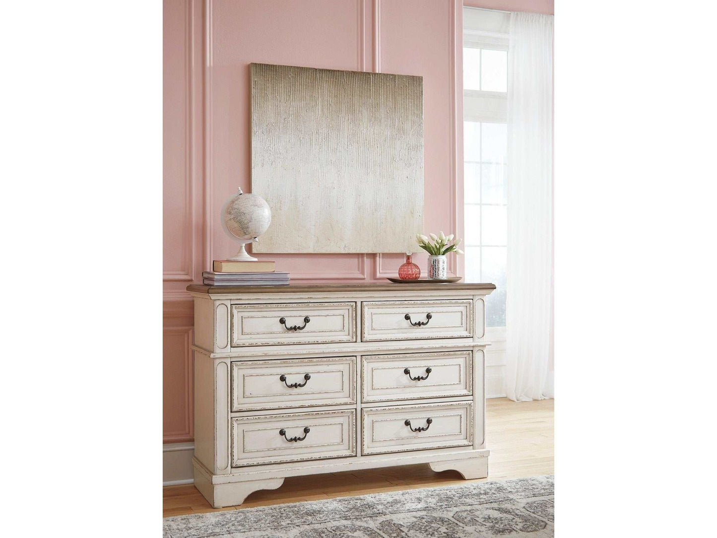 Realyn Dresser w/ 6 Drawer