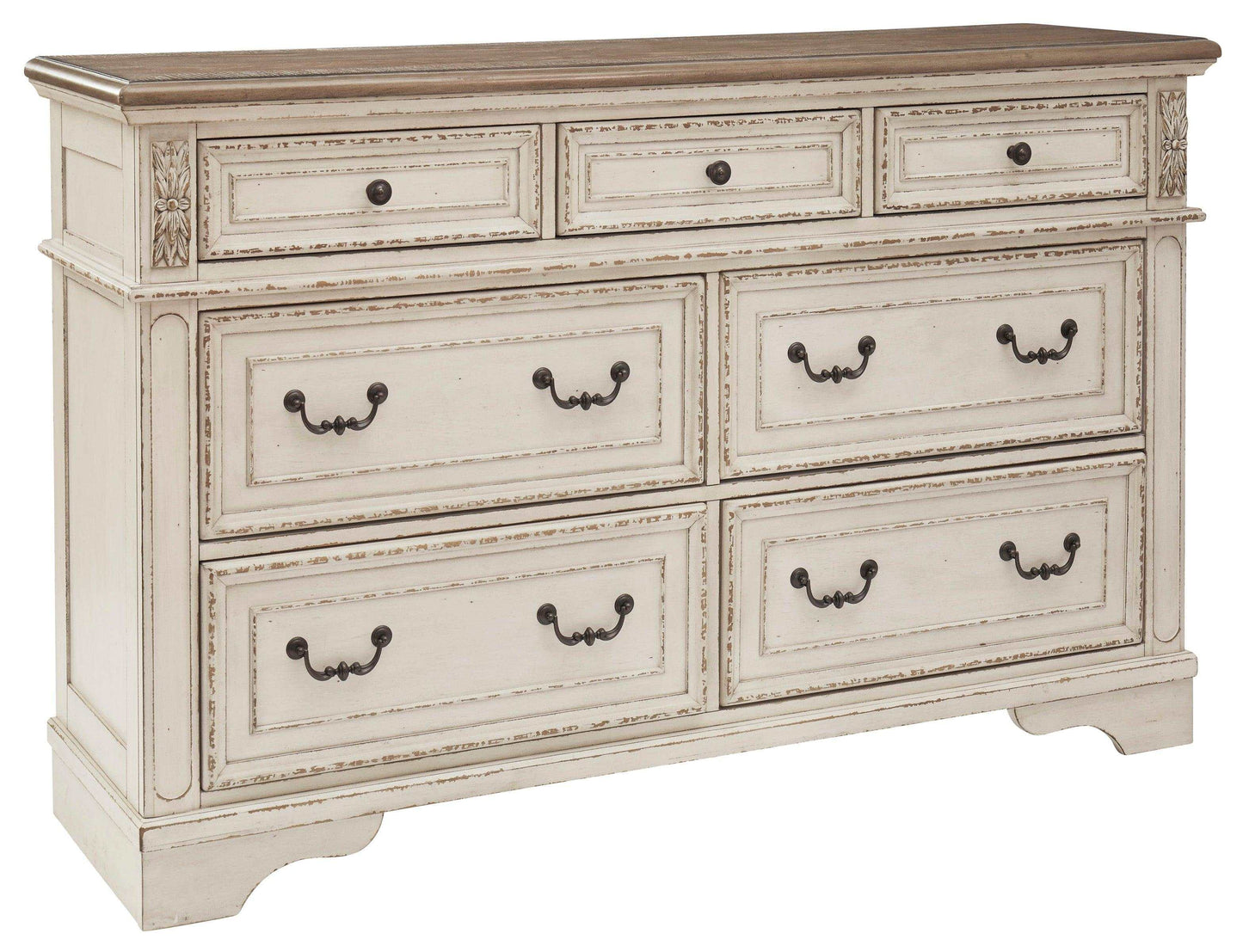 Realyn Dresser w/ 7 Drawer