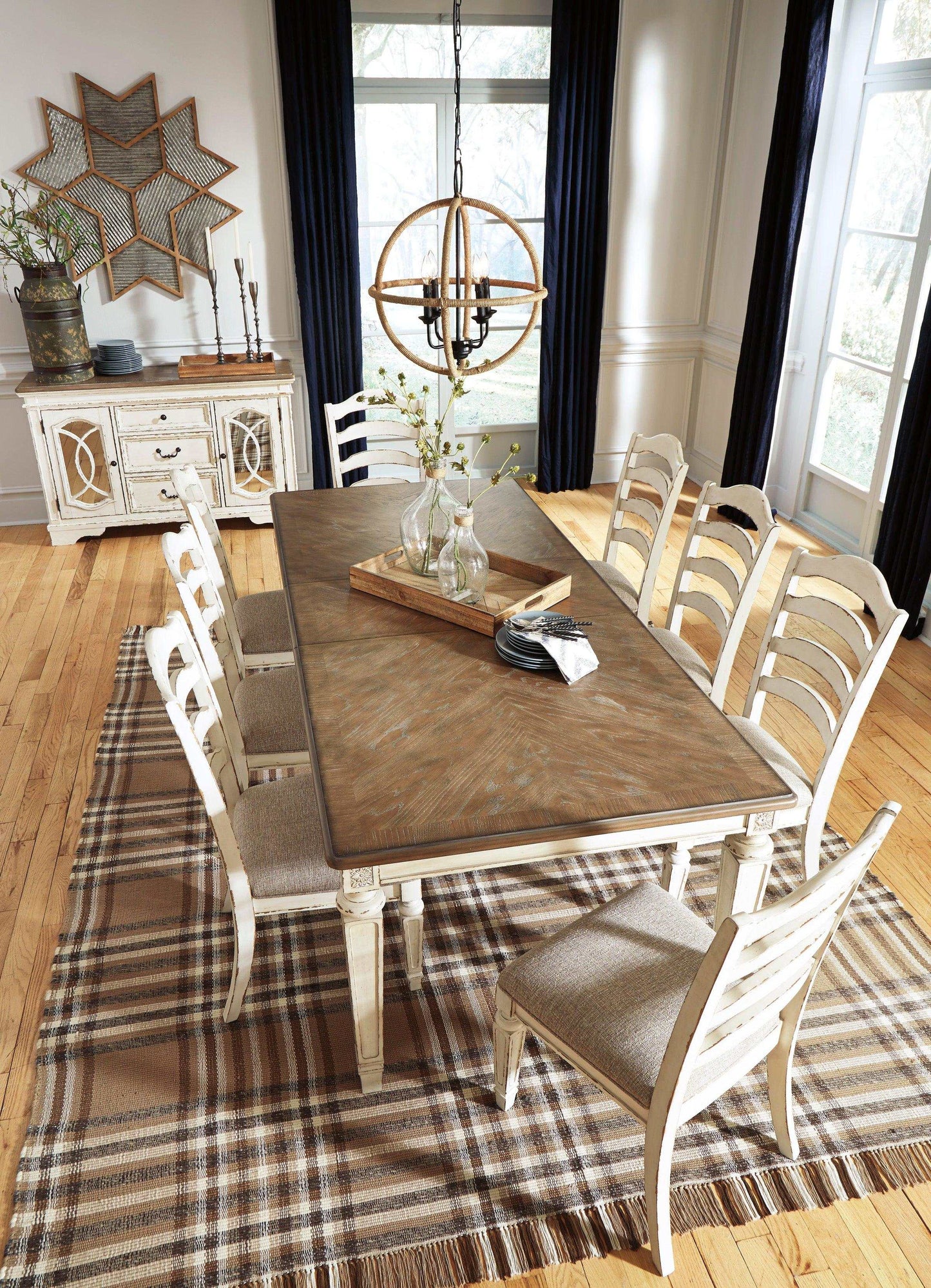 Realyn Chipped White Dining Room Set / 9pc