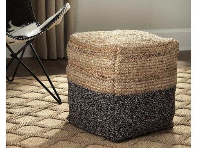 Sweed Valley Poufs