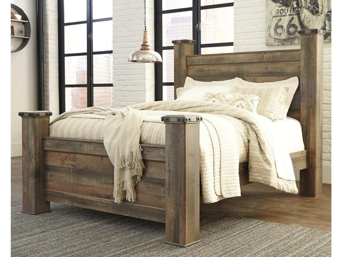 Trinell Queen Poster Bed